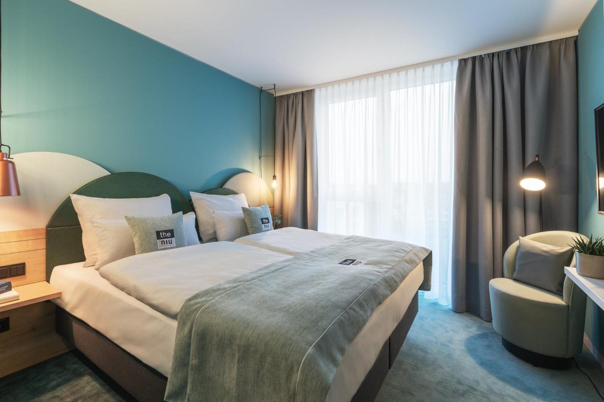 - The Niu, Cure By Ihg Hotel